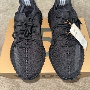 Yeezy Boost 350 V2